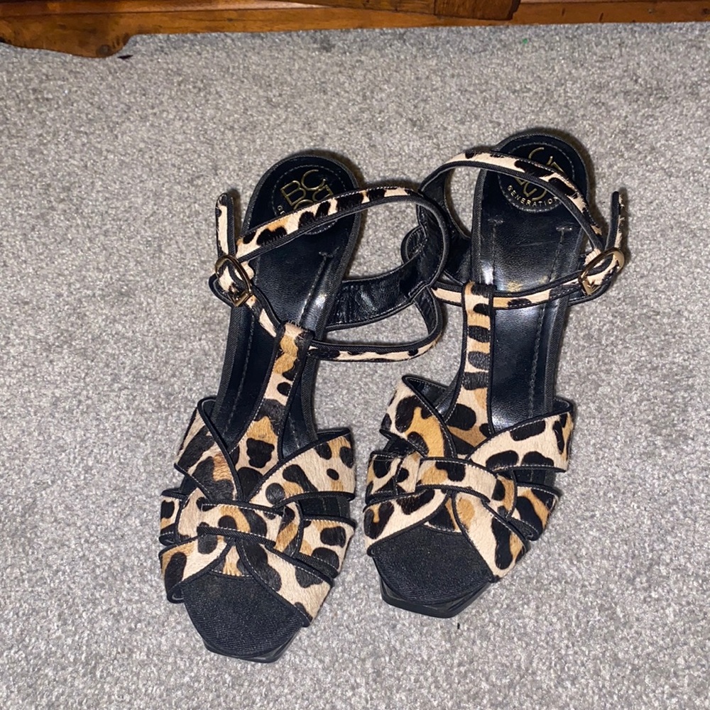 High heel leopard print